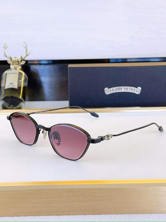 Picture of Chrome Hearts Sunglasses _SKUfw80914593fw